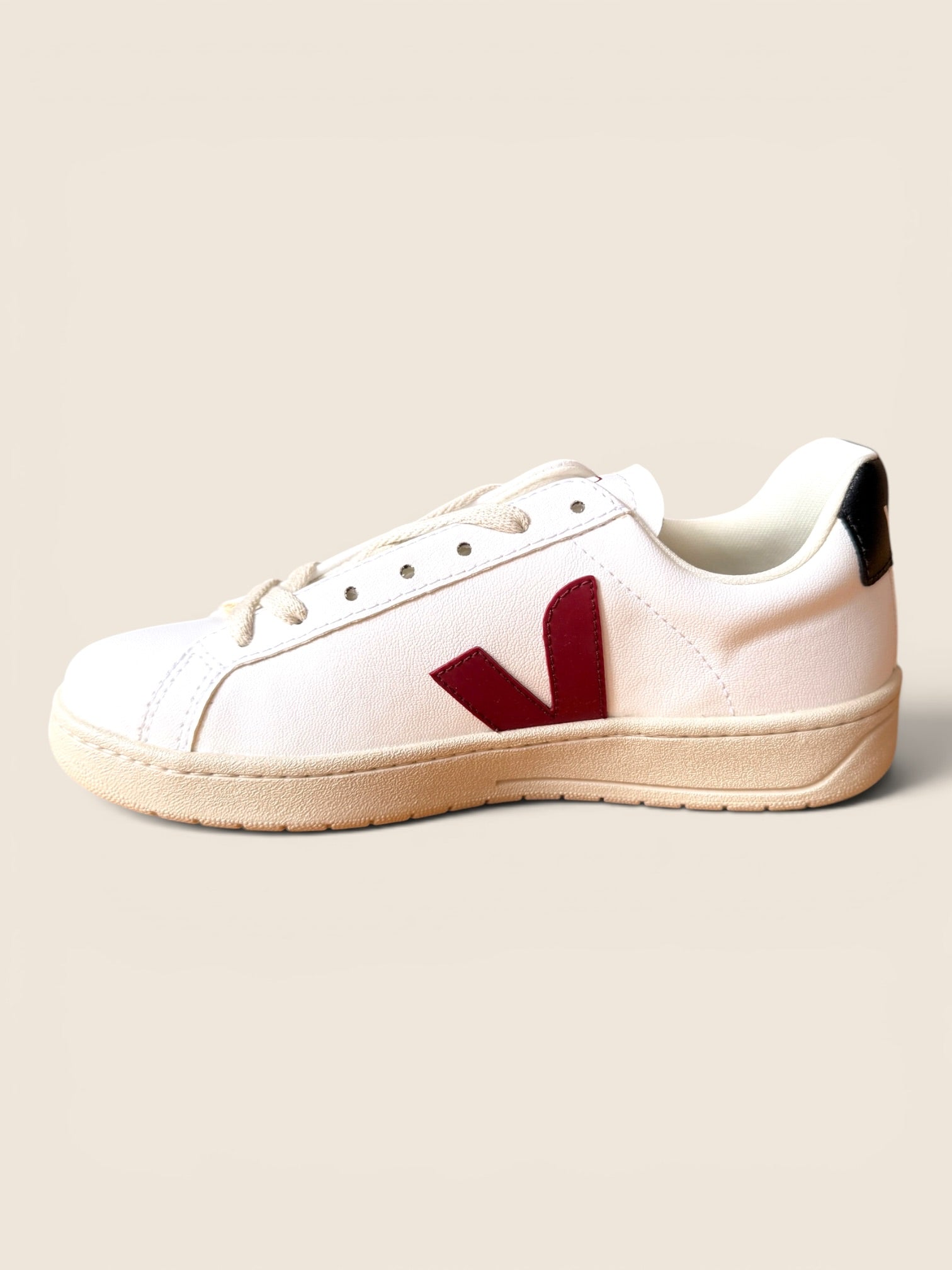 Veja Sneaker - Weiß/Rot/Schwarz