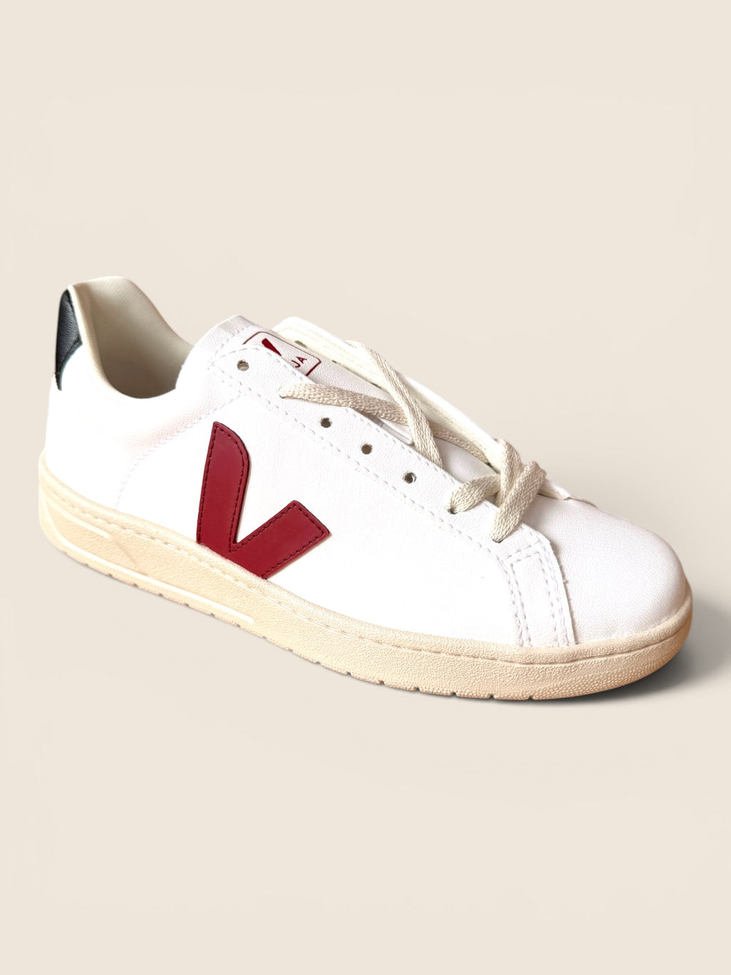 Veja Sneaker - Weiß/Rot/Schwarz