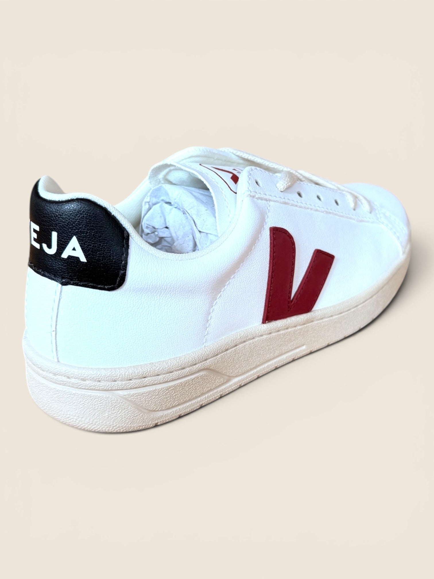 Veja Sneaker - Weiß/Rot/Schwarz