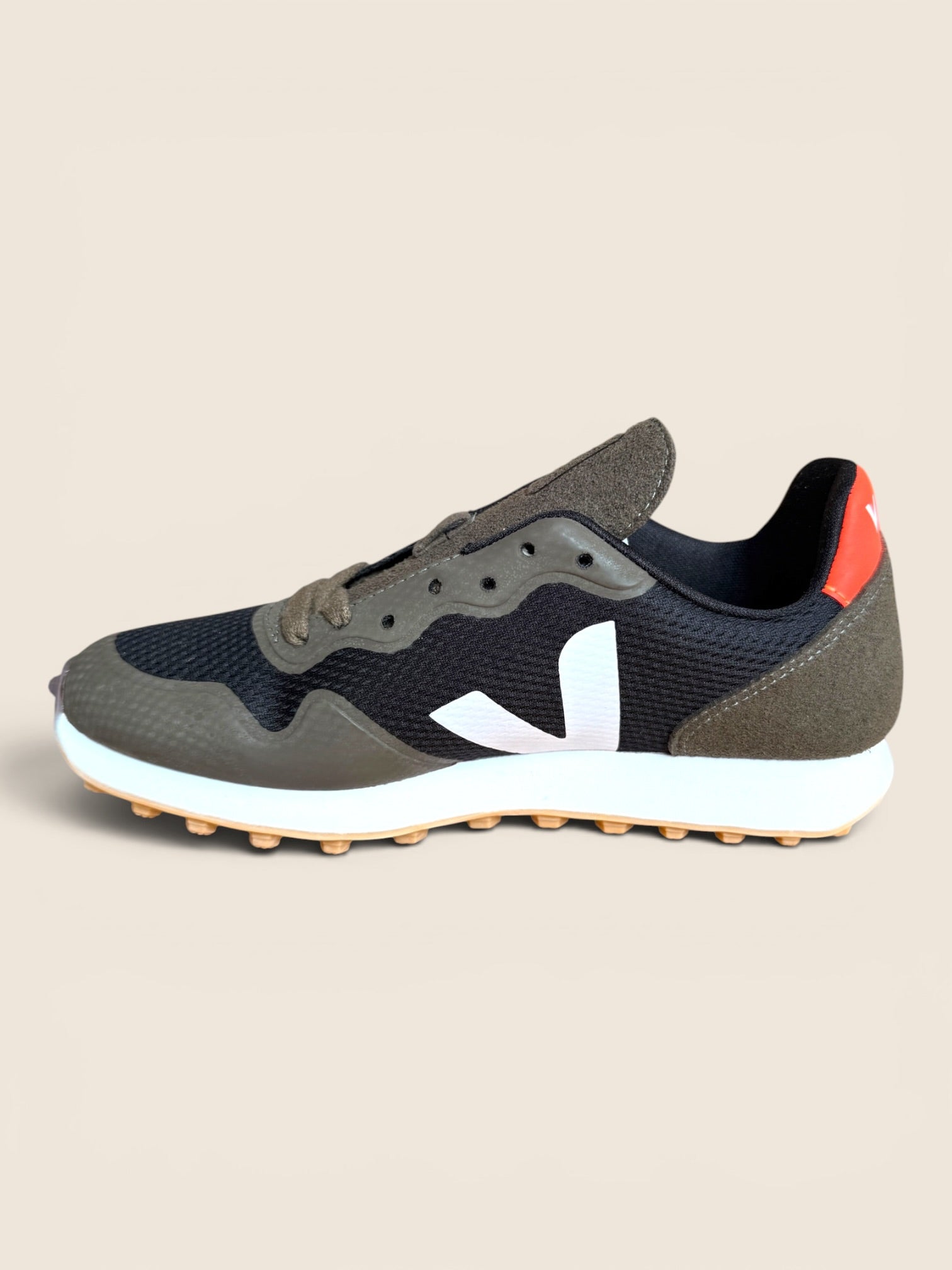 Veja Sneaker - Olive/Schwarz/Orange