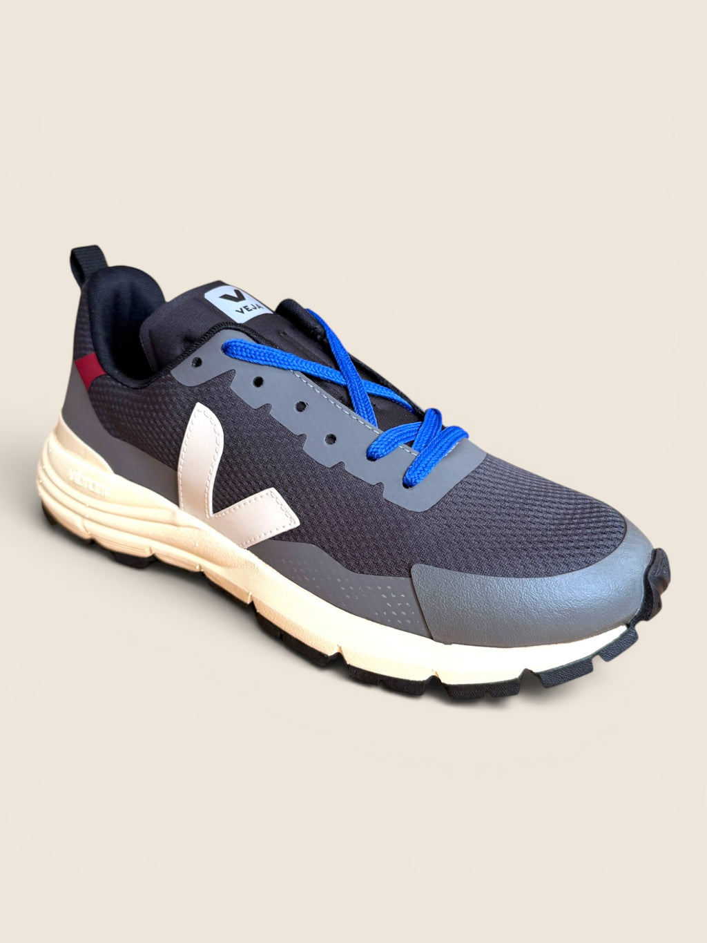 Veja Trekking Sneaker - Vibram Sohle