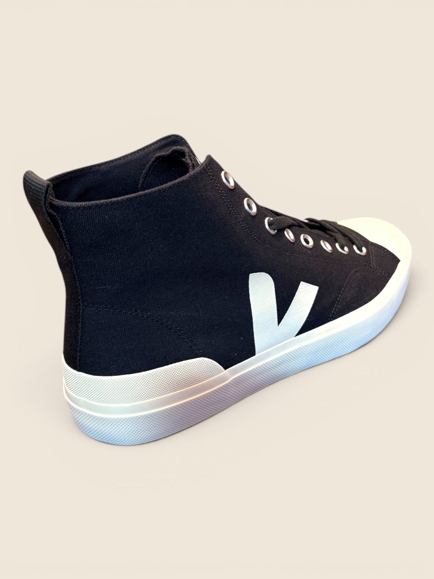Veja Hight-Top Sneaker - Schwarz/Weiß