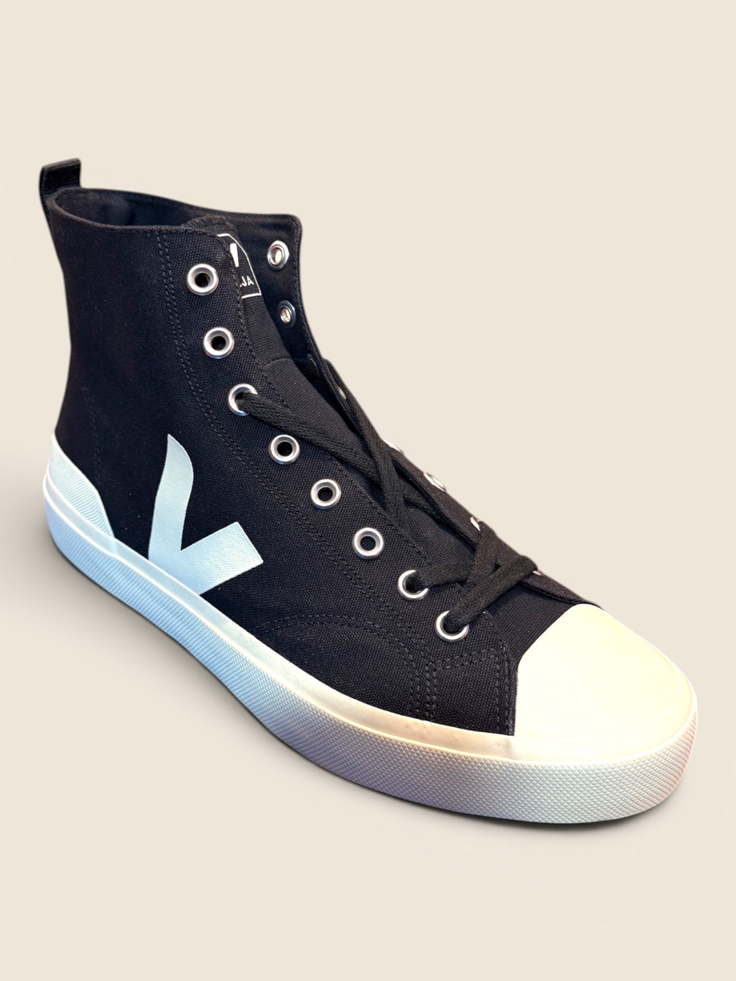 Veja Hight-Top Sneaker - Schwarz/Weiß