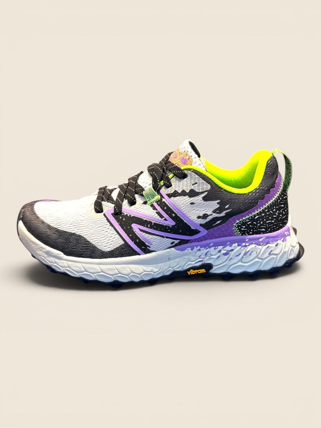 ViCo Unique Potsdam Laufschuh New Balance Fresh Foam X Hierro Mid GTX weiß, schwarz, grün, lila, Gore-Tex